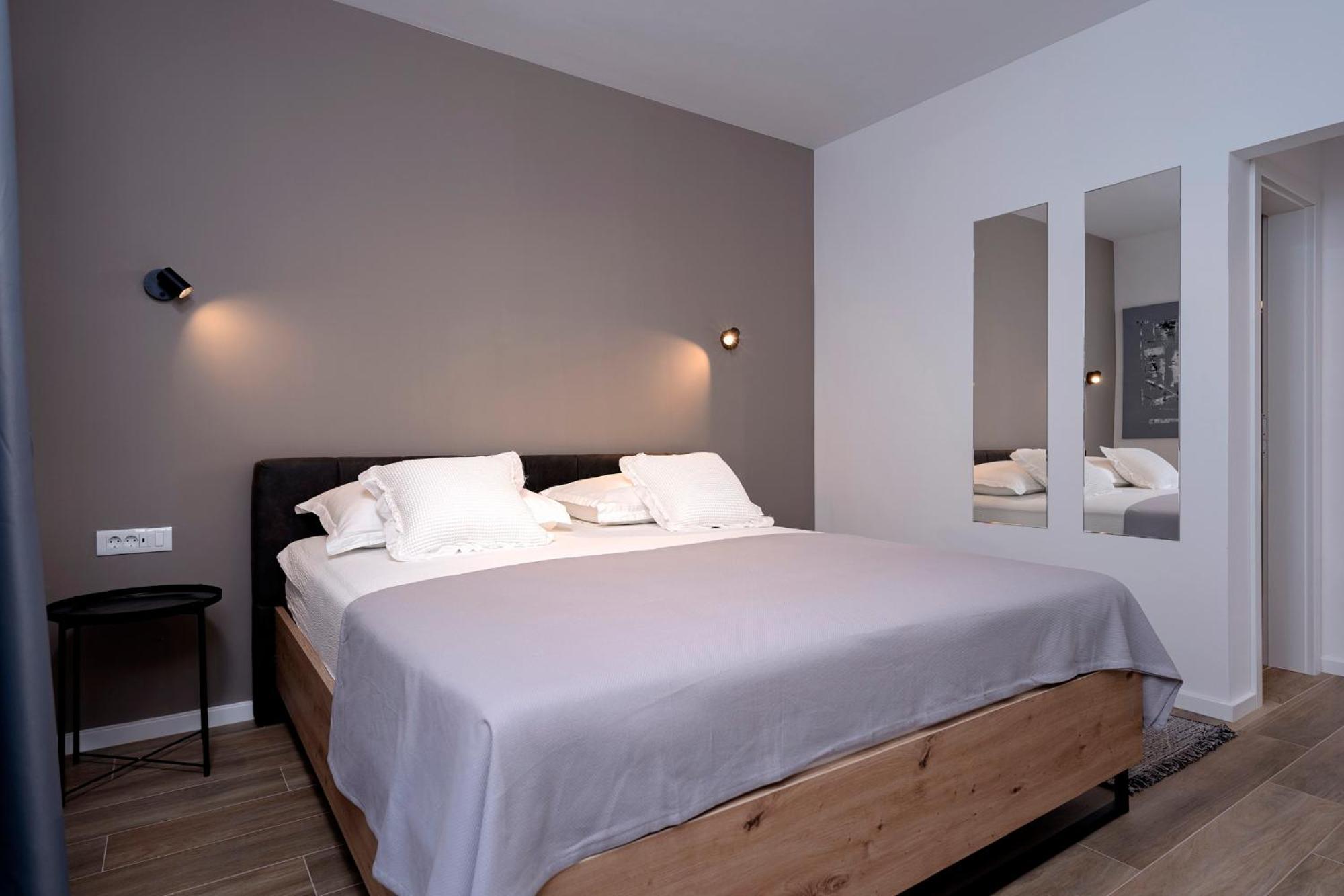 Modern, 2 Bedroom Apartment Хвар Екстериор снимка